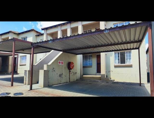 3 BEDROOM APARTMENT FOR SALE IN KLIPPOORTJE